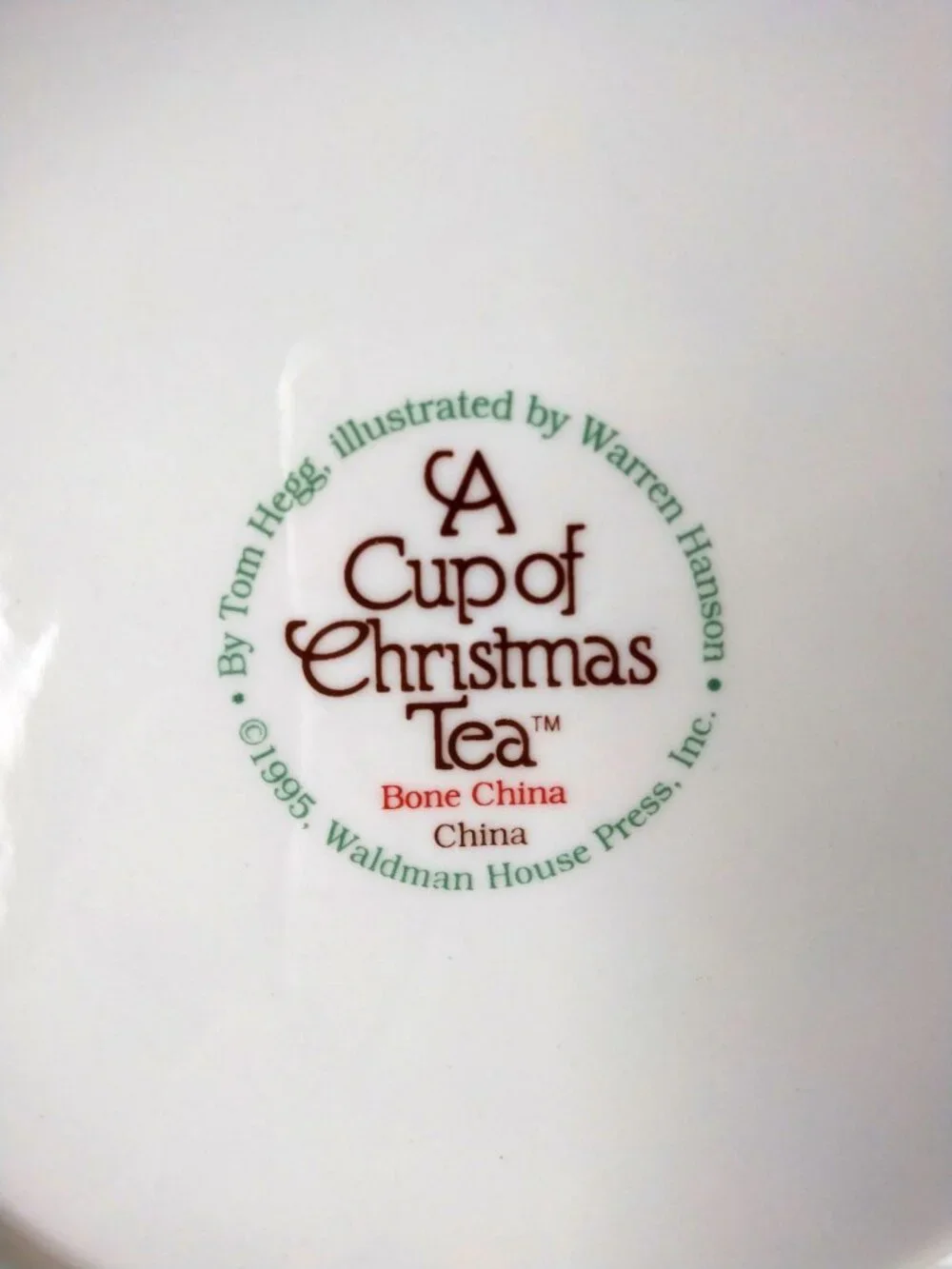 Vintage Dinner Plate ‘A Cup of Christmas Tea’ by Waldman House 10.5”